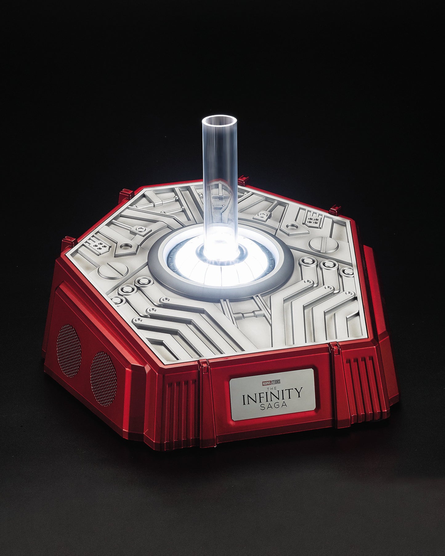 Killerbody 1: 1 Collectible  Iron Man MK7 Wearable Helmet with Bluetooth Speaker Stand