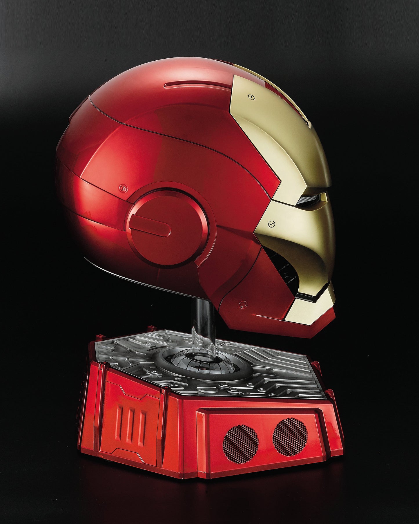 Killerbody 1: 1 Collectible  Iron Man MK7 Wearable Helmet with Bluetooth Speaker Stand