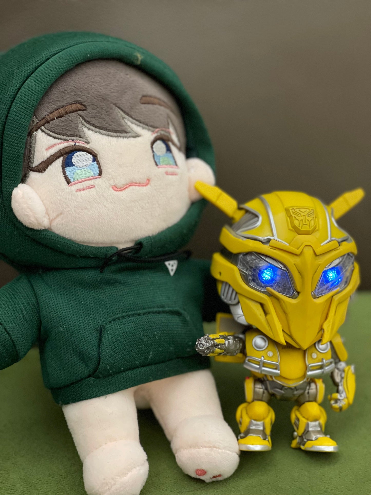 High-end Baby Figurines  Bumblebee (War Version)