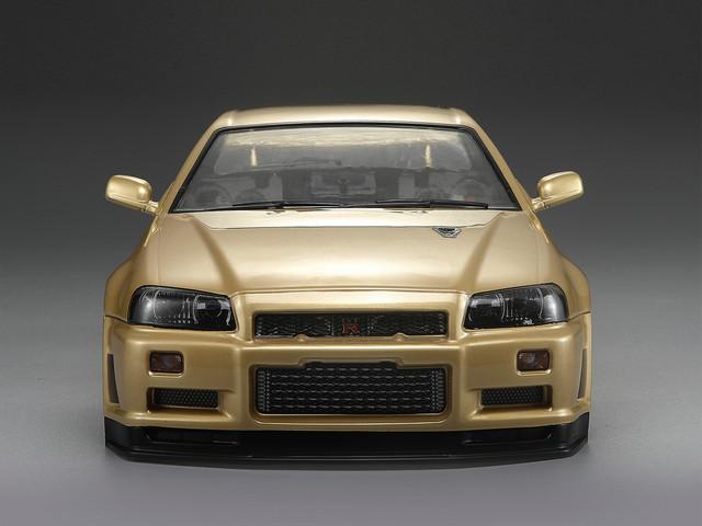 Killerbody 1/10 48645 NISSAN SKYLINE (BNR34)  Finished Body Champagne-gold